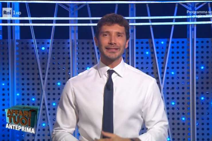 stefano de martino affari tuoi